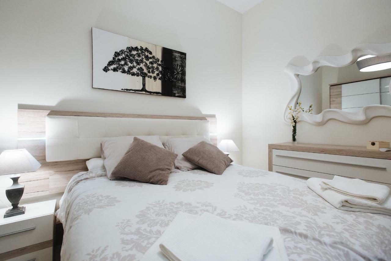 Luxury Apartment Penuelas Free Parking Севиля Екстериор снимка