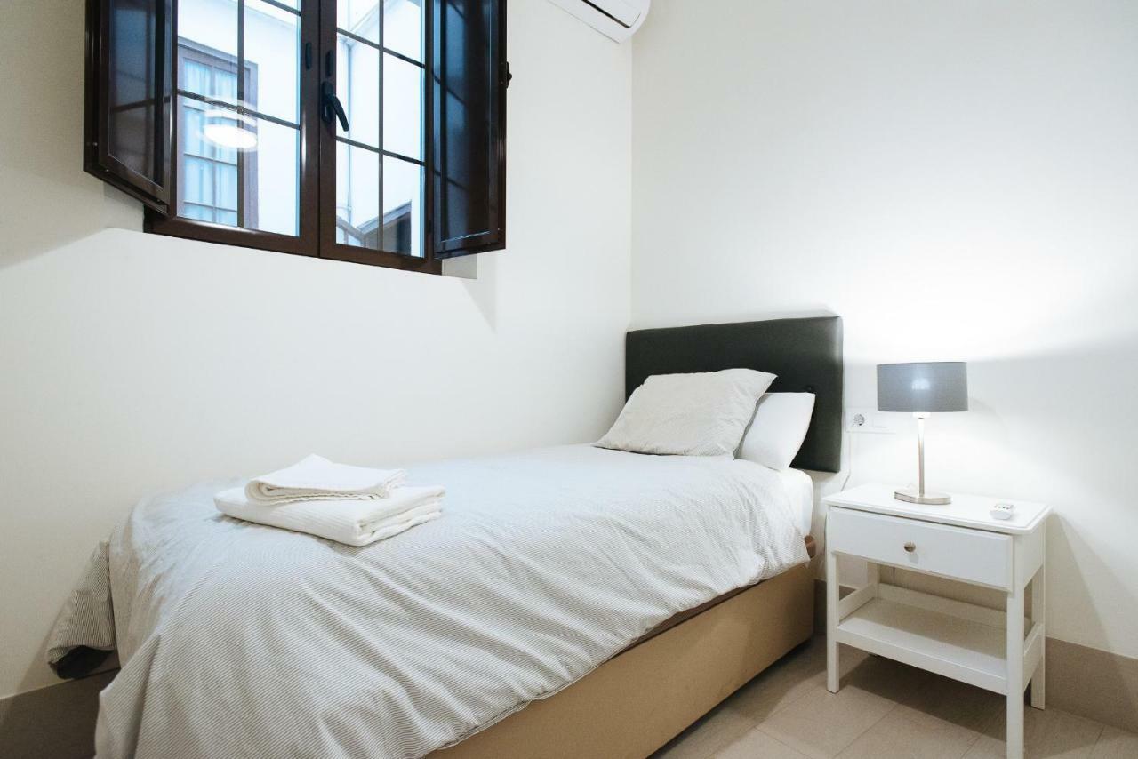 Luxury Apartment Penuelas Free Parking Севиля Екстериор снимка