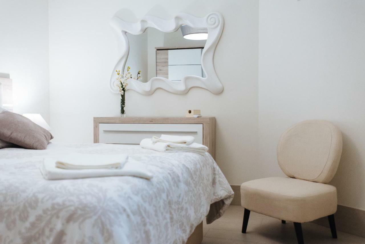 Luxury Apartment Penuelas Free Parking Севиля Екстериор снимка