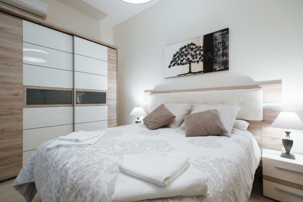 Luxury Apartment Penuelas Free Parking Севиля Екстериор снимка