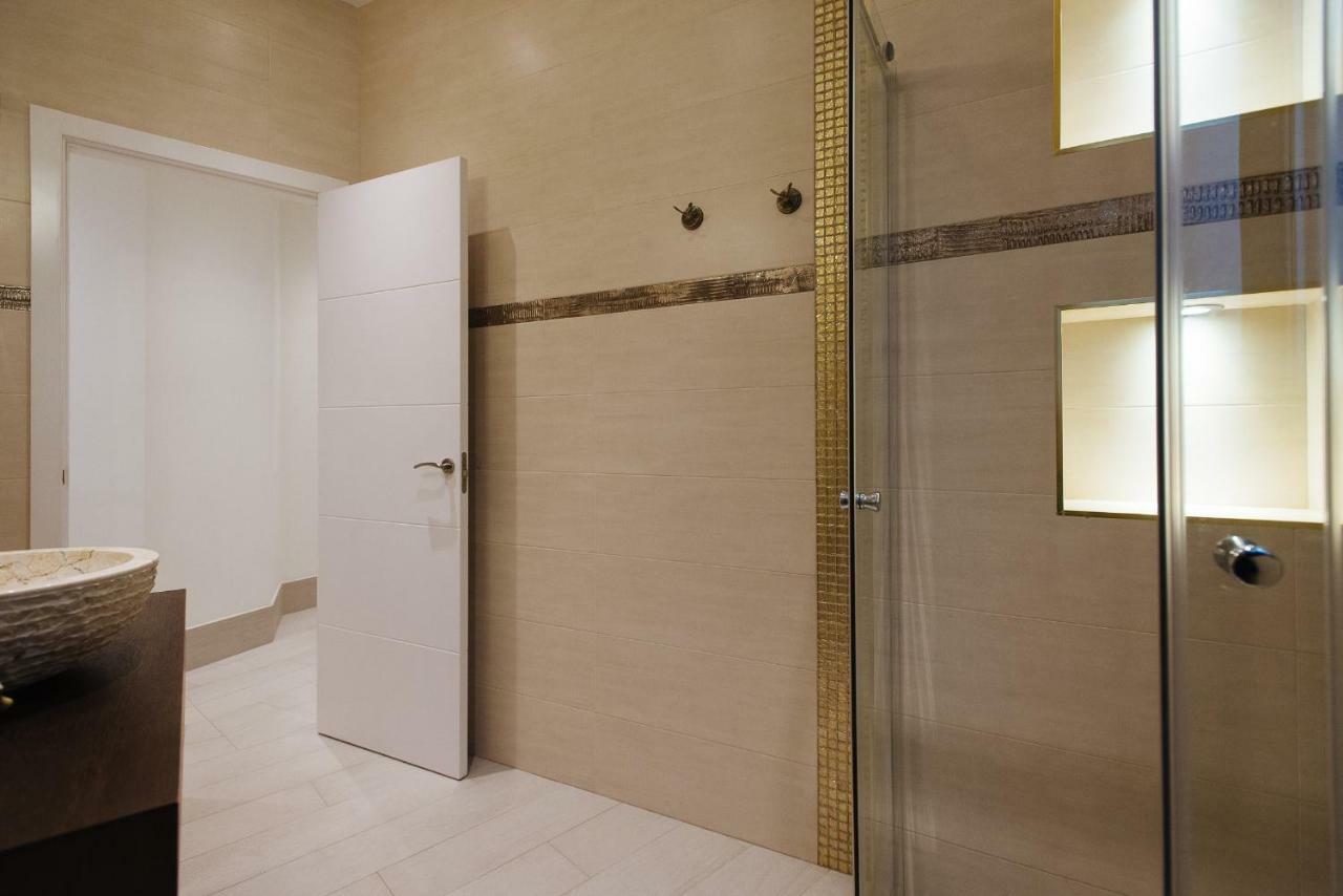 Luxury Apartment Penuelas Free Parking Севиля Екстериор снимка